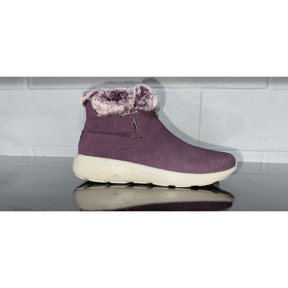 Skechers Shoes - Skechers On The Go City 2 Cuddle Up Womens Faux Fur Lined Winter Boots Size 9.5